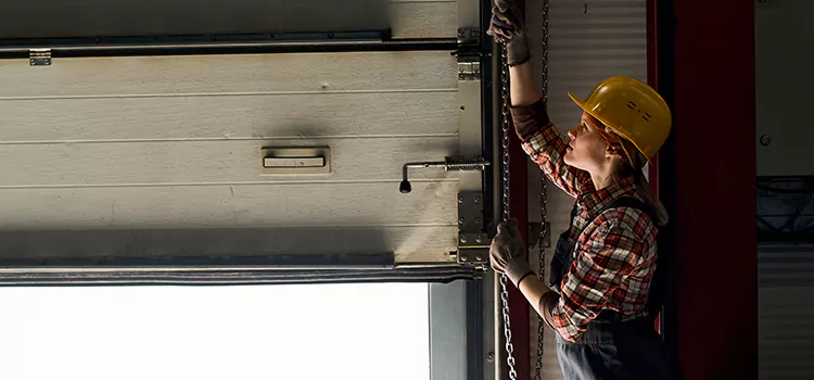 Addressing Common Garage Door Stoppage Issues in Iowa City, IA